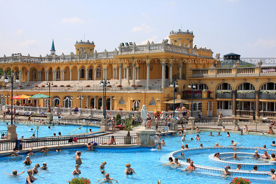 Будапешт. Купальни Сечени (2009 год). Редакционное фото, фотограф Наталья Белотелова / Фотобанк Лори