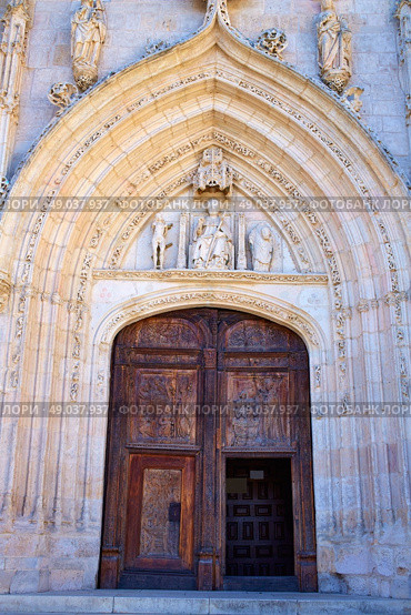 Burgos San Nicolas church door in Castilla Leon of Spain. Стоковое фото, агентство Ingram Publishing / Фотобанк Лори