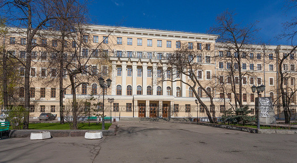 Бывшее Московское городское Мещанское училище. МИСИС. Стоковое фото, фотограф Владимир Чинин / Фотобанк Лори