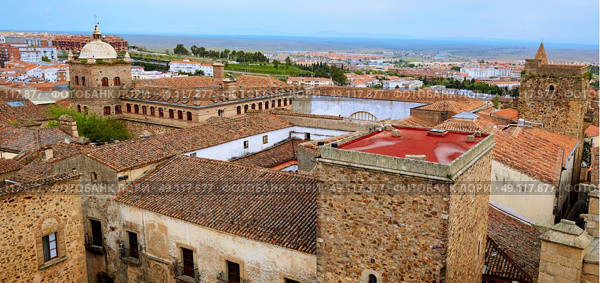 Caceres monumental aerial city in Extremadura of spain. Стоковое фото, агентство Ingram Publishing / Фотобанк Лори