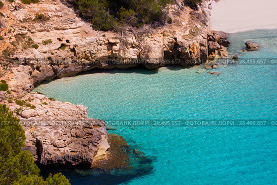 Cala Mitjaneta in Menorca Ciutadella at Balearic islands. Стоковое фото, фотограф Tono Balaguer / Ingram Publishing / Фотобанк Лори