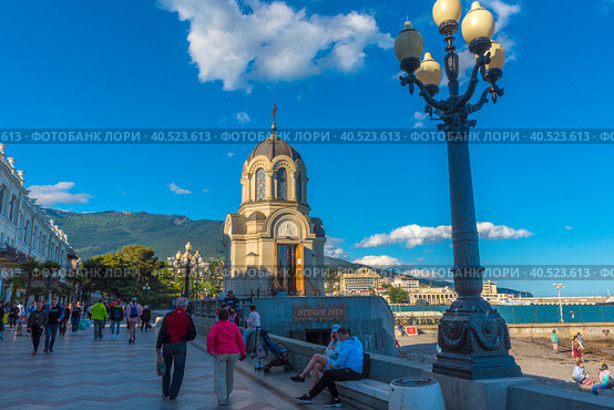 Chapel on the Yalta embankment in memory of the murdered Emperor Alexander II, (2021 год). Редакционное фото, фотограф Анна Кривицкая / Фотобанк Лори
