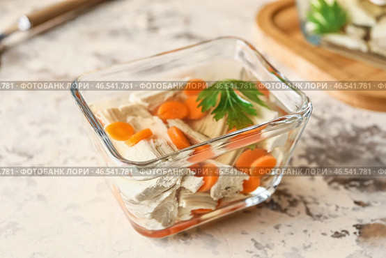 Чаша вкусного заливного на гранж-фоне. Стоковое фото, фотограф Pixel_shot / Фотобанк Лори