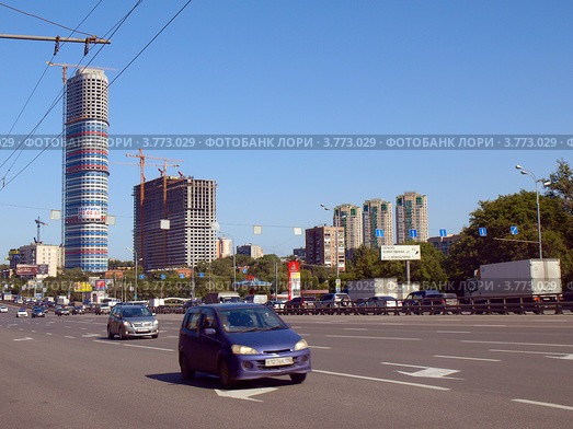 Часть Проспекта Мира в районе Ростокинского акведука (2012 год). Редакционное фото, фотограф Самойлова Екатерина / Фотобанк Лори
