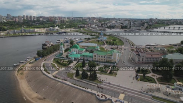 Чебоксары - Успенская церковь (аэросъемка 2022 года) Стоковое видео, видеограф Владислав Самошкин / Фотобанк Лори