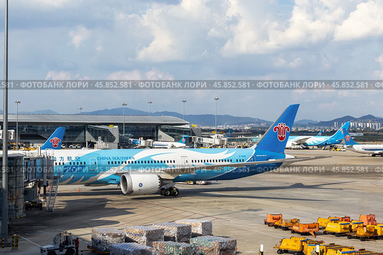 China Southern Airlines, Baiyun Airport, Guangzhou, China. Редакционное фото, фотограф Андрей Иванов / Фотобанк Лори