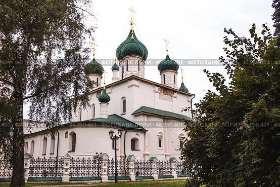 Church of Elijah the Prophet on a summer morning. Yaroslavl. A golden ring. Russia. Стоковое фото, фотограф Photojuli / Фотобанк Лори