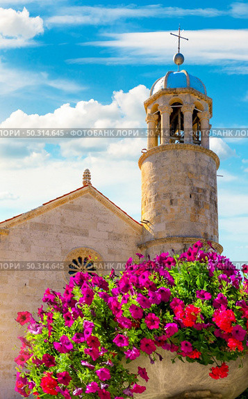Church Our Lady of the Rocks in Perast, Montenegro. Стоковое фото, агентство Ingram Publishing / Фотобанк Лори