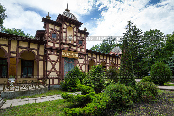 Cityscape of beautiful old half-timbered building of the Institute of Mechanotherapy (2023 год). Стоковое фото, фотограф Юлия Белоусова / Фотобанк Лори