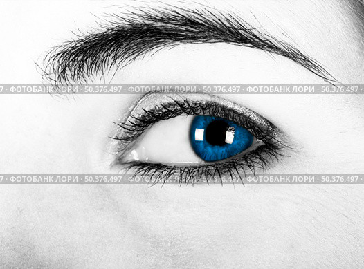 Close-up de uma bela mulher com olhos azuis. Стоковое фото, агентство Ingram Publishing / Фотобанк Лори