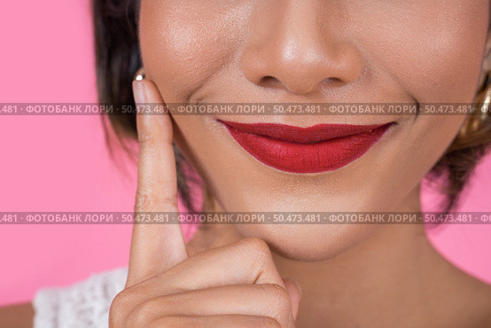 Close up Fashion woman red lips big smile. Стоковое фото, агентство Ingram Publishing / Фотобанк Лори