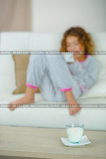 close up of a glass of milk. Стоковое фото, агентство Ingram Publishing / Фотобанк Лори