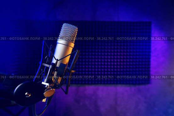 Close up of professional microphone in recording studio. Стоковое фото, фотограф Сергей Толмачёв / Фотобанк Лори