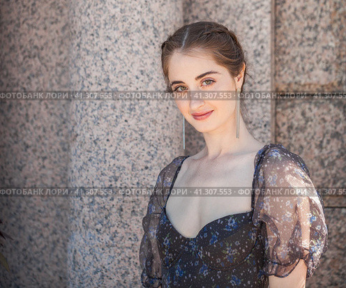 Close up portrait of a young stylish woman. Стоковое фото, фотограф Андрей Аркуша / Фотобанк Лори