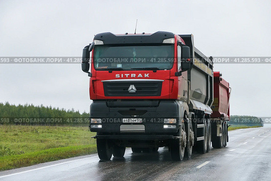 CNHTC Sitrak C7H (2023 год). Редакционное фото, фотограф Art Konovalov / Фотобанк Лори