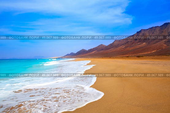 Cofete Fuerteventura Barlovento beach at Canary Islands of Spain. Стоковое фото, агентство Ingram Publishing / Фотобанк Лори