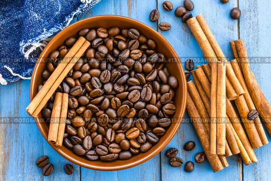 Coffee and cinnamon. Стоковое фото, агентство Ingram Publishing / Фотобанк Лори