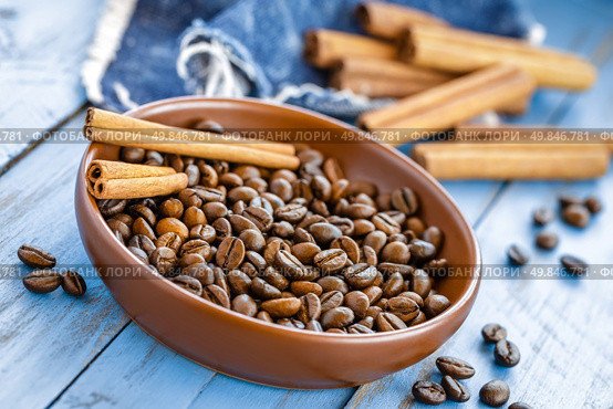 Coffee and cinnamon. Стоковое фото, агентство Ingram Publishing / Фотобанк Лори