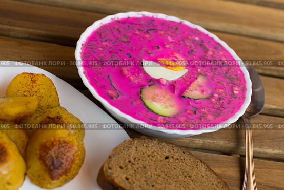 Cold yogurt beetroot soup. Стоковое фото, фотограф Яков Филимонов / Фотобанк Лори