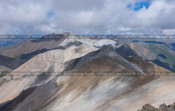 Colourful hazy mountains. Стоковое фото, фотограф hunta / Фотобанк Лори