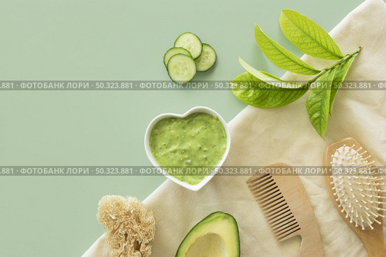 composition spa treatment cucumber cream. Стоковое фото, агентство Ingram Publishing / Фотобанк Лори