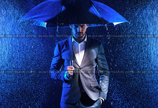 conceptual picture of business issues - rainy day. Стоковое фото, агентство Ingram Publishing / Фотобанк Лори