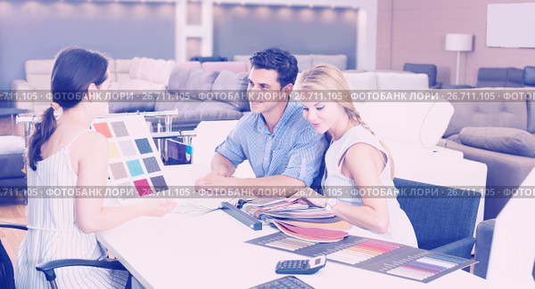 Couple who are consulting with the assistent. Стоковое фото, фотограф Яков Филимонов / Фотобанк Лори