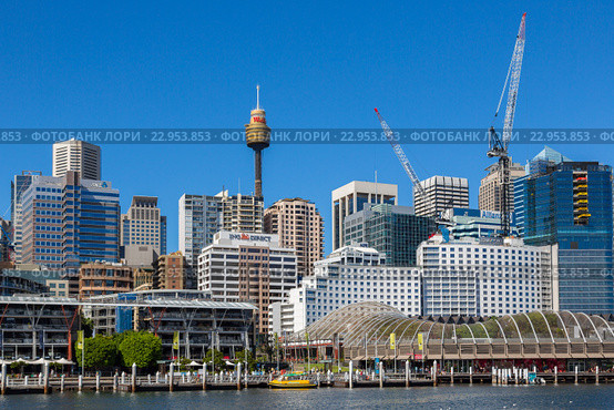 Darling Harbour рядом с центром Сиднея (2016 год). Редакционное фото, фотограф Александр Трофимов / Фотобанк Лори