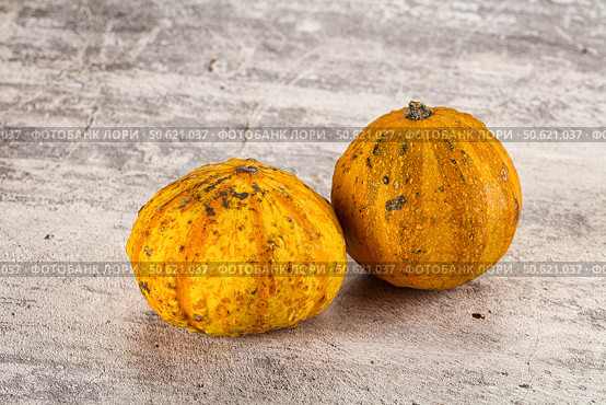 Decorative yelow pampkin seasonal vegetables. Стоковое фото, фотограф Андрей Старостин / Фотобанк Лори