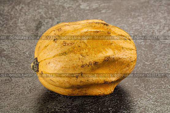 Decorative yelow pampkin seasonal vegetables. Стоковое фото, фотограф Андрей Старостин / Фотобанк Лори