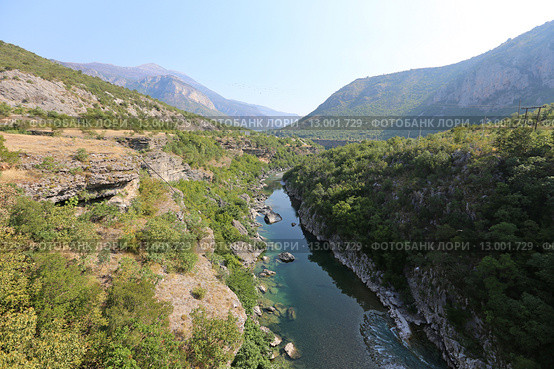 Дельта реки Морача летом в Черногории (2015 год). Стоковое фото, фотограф Алексей Гусев / Фотобанк Лори
