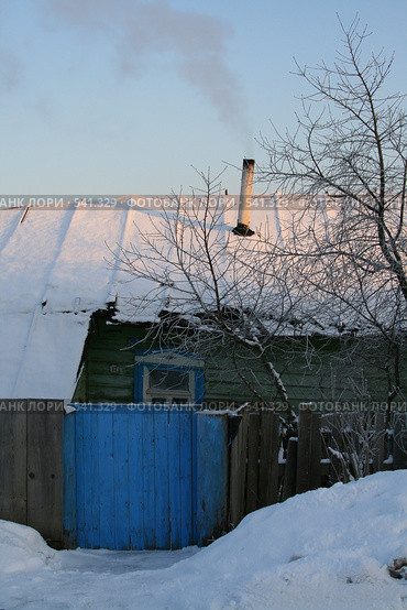 Деревенский дом зимой (2008 год). Стоковое фото, фотограф Ярослава Синицына / Фотобанк Лори