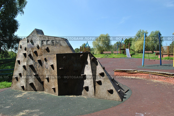 Детская площадка в парке «Сад будущего» или Парк Леоново. Москва (2012 год). Стоковое фото, фотограф lana1501 / Фотобанк Лори