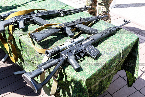 Different samples of russian small arms. Стоковое фото, фотограф FotograFF / Фотобанк Лори