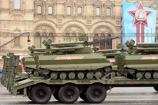 Дистанционно управляемый робототехнический комплекс "Уран-9" на параде в честь Дня Победы на Красной площади Москвы (2021 год). Редакционное фото, фотограф Free Wind / Фотобанк Лори