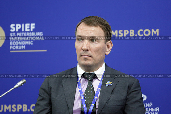 Дмитрий Костыгин - председатель совета директоров "Юлмарт" на Петербургском международном экономическом форуме ПМЭФ-2016. Редакционное фото, фотограф Игорь Долгов / Фотобанк Лори
