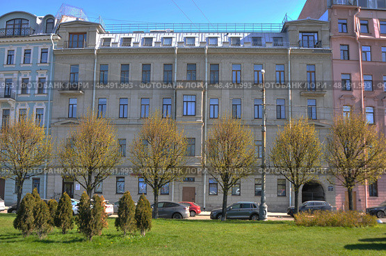 Доходный дом по адресу Мытнинская набережная, дом 9.Apartment building at 9 Mytninskaya Embankment. Редакционное фото, фотограф Татьяна Шикова / Фотобанк Лори