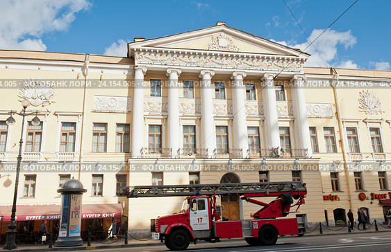 Дом Актера имени К.С. Станиславского. Невский проспект, 84-86. Санкт-Петербург. Россия (2016 год). Редакционное фото, фотограф E. O. / Фотобанк Лори