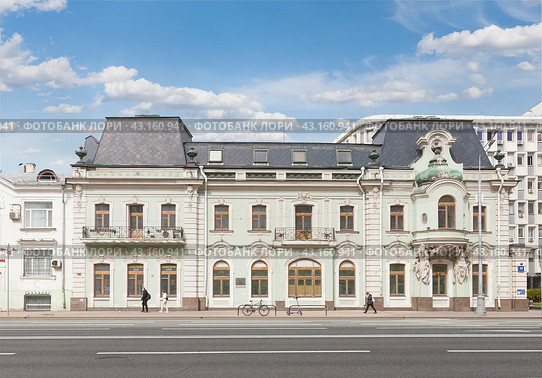 Дом купцов Кузнецовых на Проспекте мира в Москве (2024 год). Редакционное фото, фотограф Владимир Чинин / Фотобанк Лори