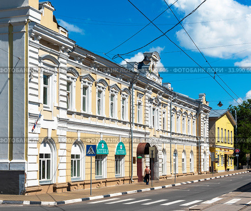 Дом Мичуриных Улица Рождественская, 49, архитектор Л.В. Фостиков (1848-1849 гг.). Нижний Новгород (2017 год). Редакционное фото, фотограф Александр Щепин / Фотобанк Лори