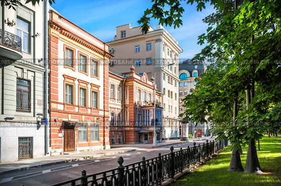 Дом-музей М.Н.Ермоловой, Тверской бульвар, Москва (2020 год). Стоковое фото, фотограф Baturina Yuliya / Фотобанк Лори