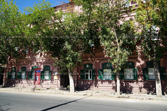 Дом музей Велемира Хлебникова, Астрахань (2024 год). Редакционное фото, фотограф Андрей Кононов / Фотобанк Лори