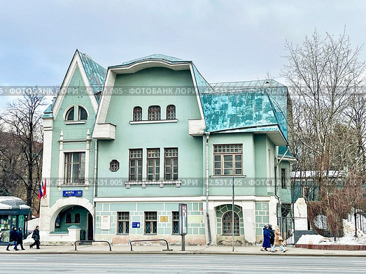 Дом-музей В.Я. Брюсова по адресу: город Москва, проспект Мира, дом 30, 1850 года постройки. Редакционное фото, фотограф Овчинникова Ирина / Фотобанк Лори