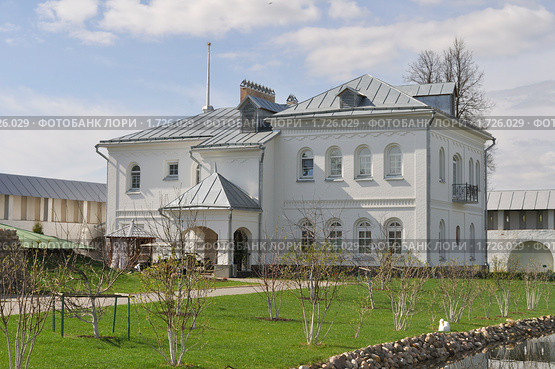 Дом настоятельницы Толгского монастыря (2010 год). Стоковое фото, фотограф Виктор Карасев / Фотобанк Лори
