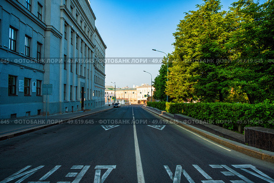 Дорога у НГПУ им. К. Минина (Нижний Новгород) Редакционное фото, фотограф Илья Старков / Фотобанк Лори