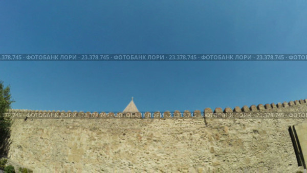 Древняя каменная стена грузинского царства Мцхета, Грузия. Стоковое видео, видеограф Потийко Сергей / Фотобанк Лори