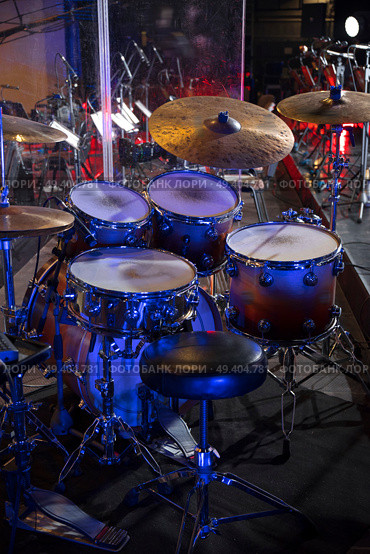 drums on stage before a music concert. Стоковое фото, агентство Ingram Publishing / Фотобанк Лори