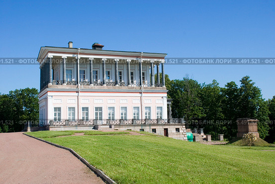 Дворец Бельведер. Петергоф (2011 год). Редакционное фото, фотограф Александр Щепин / Фотобанк Лори