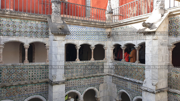 Дворец Пена (Palacio Nacional da Pena). Синтра, Лиссабон, Португалия (2023 год). Редакционное фото, фотограф lana1501 / Фотобанк Лори