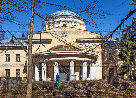 Дворец Воронцова-Дашкова ("Шуваловский дворец"). Шуваловский парк. Санкт-Петербург (2015 год). Стоковое фото, фотограф Сергей Афанасьев / Фотобанк Лори